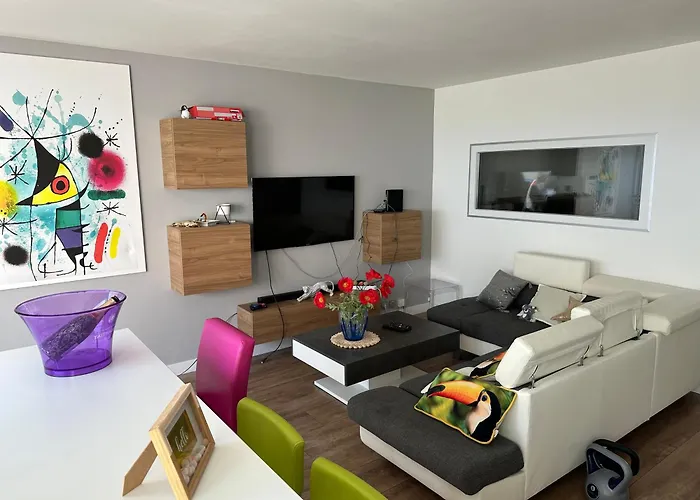 アパート Katikias バンドール